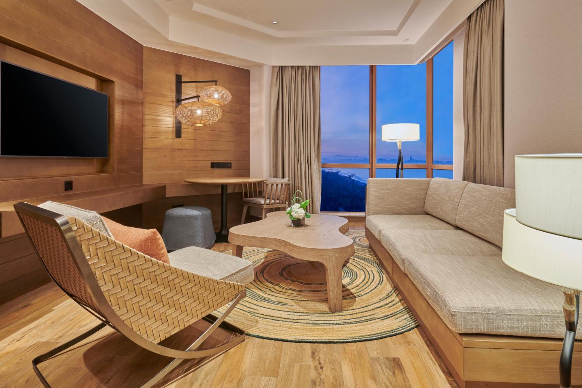 Doubletree By Hilton Shanwei Exterior photo
