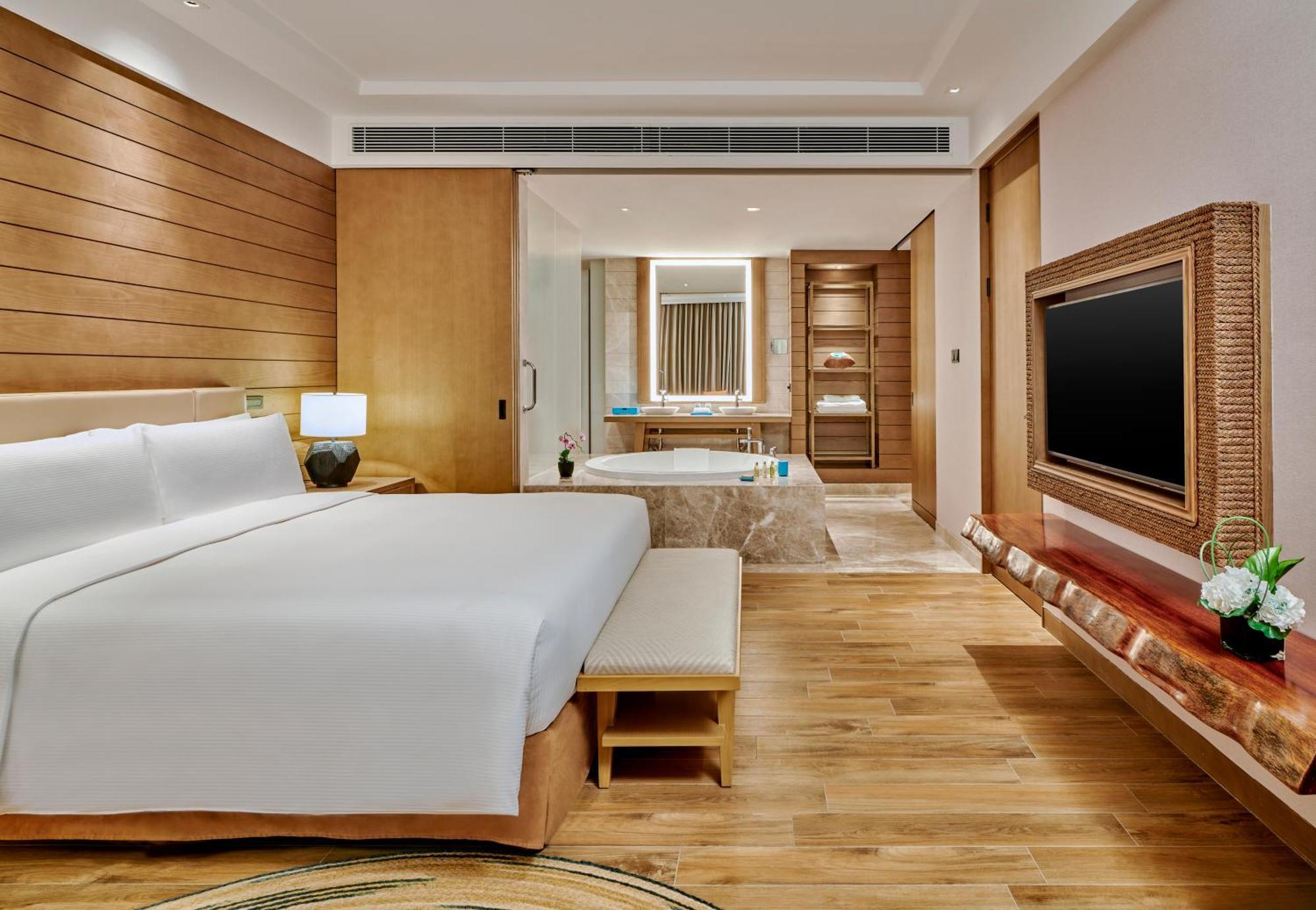 Doubletree By Hilton Shanwei Exterior photo